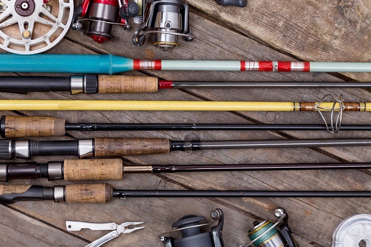 Which is better casting or spinning reel?